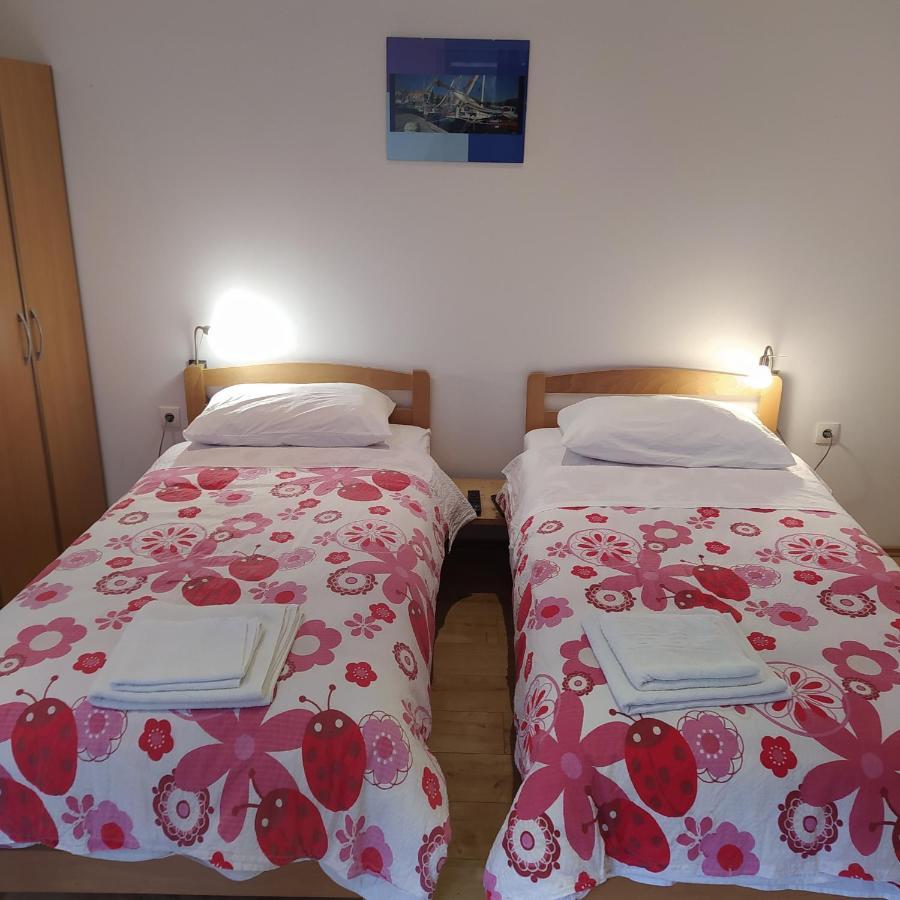 Peter&Zana Apartments Стари Град Екстериор снимка