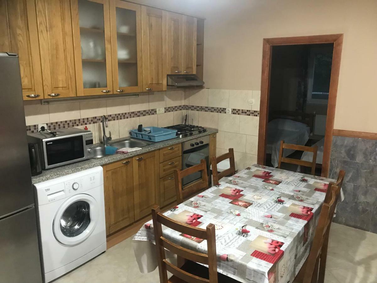 Peter&Zana Apartments Стари Град Екстериор снимка